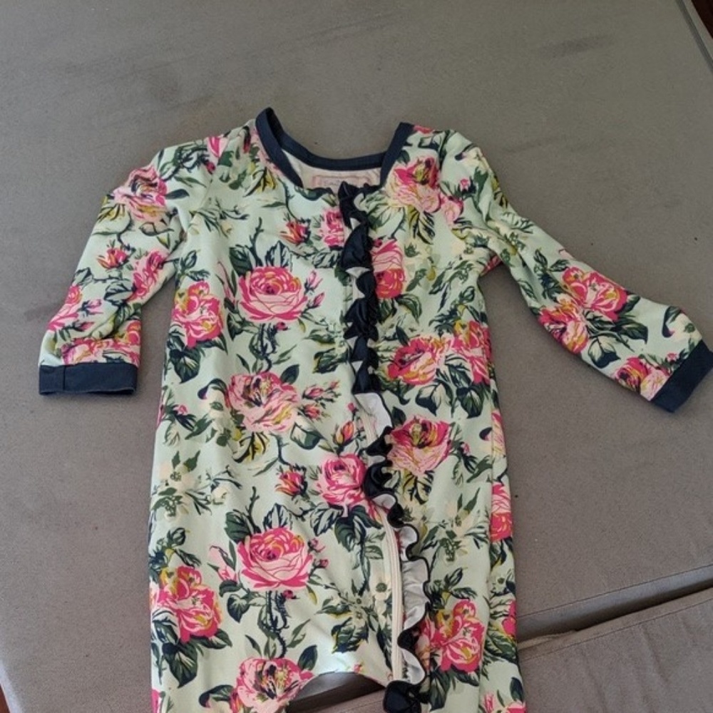 Sweethoney clothing size 6 layette